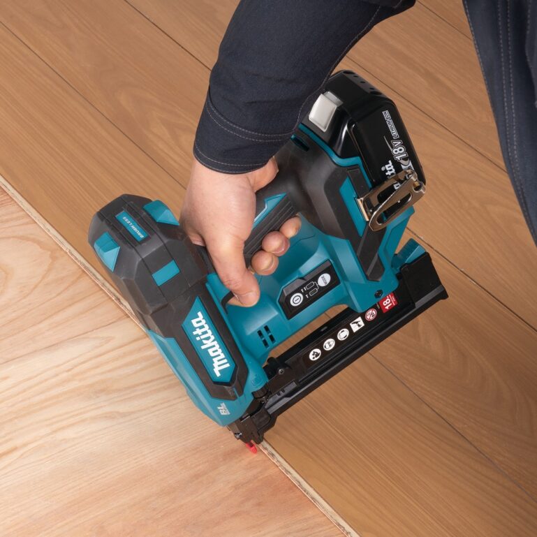 AKUKLAMBRIPÜSTOL MAKITA DST630ZJ - Image 6